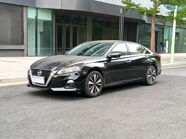 nissan teana
