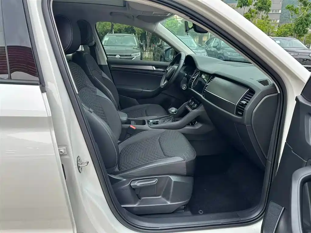 Škoda Kodiaq 2018 Facelift TSI330 5-seat 2WD Comfort Edition фото 5