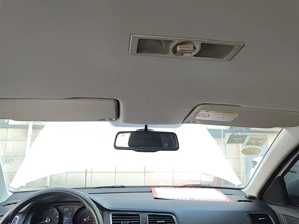 Volkswagen Lavida 2015 1.6L Automatic Trend Edition фото 18