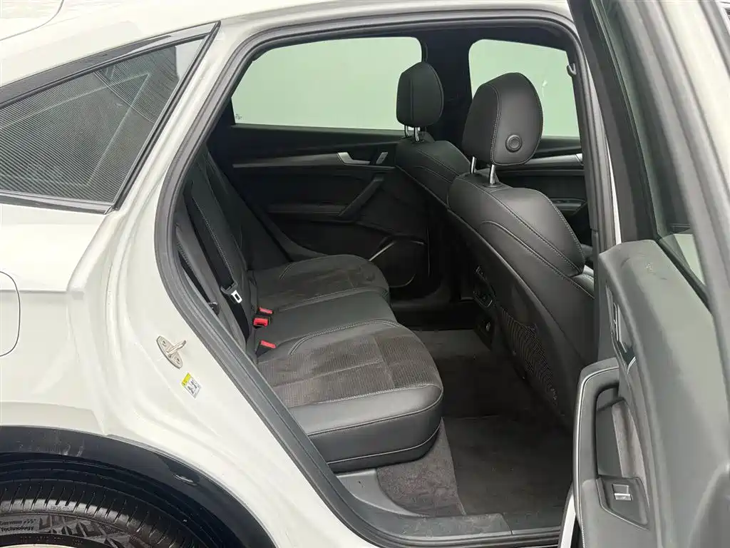 Audi Q5L Sportback 2024 2024 40 TFSI Luxury Version