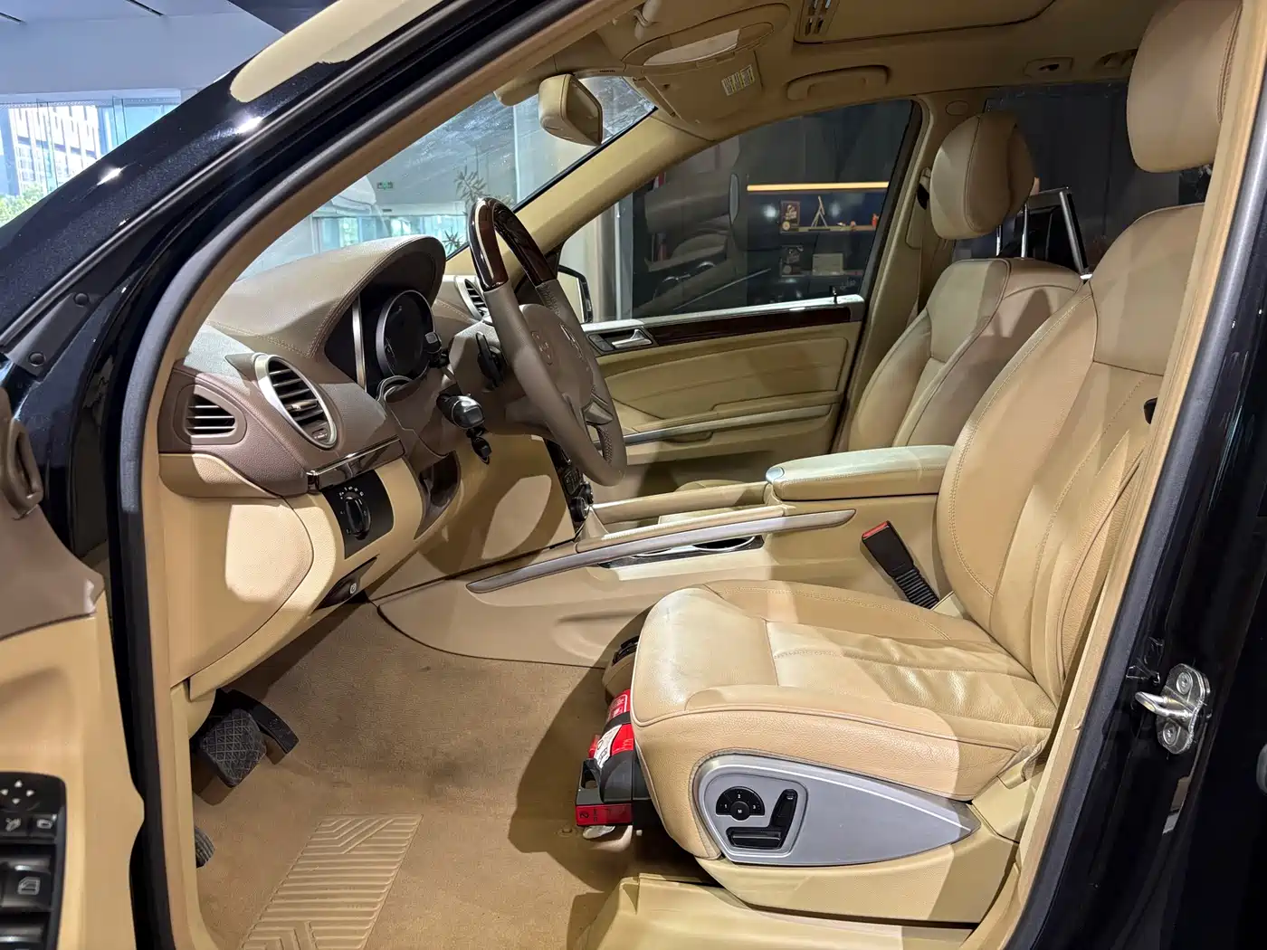 Mercedes-Benz GL-Class 2011 GL 450 4MATIC Premium фото 11
