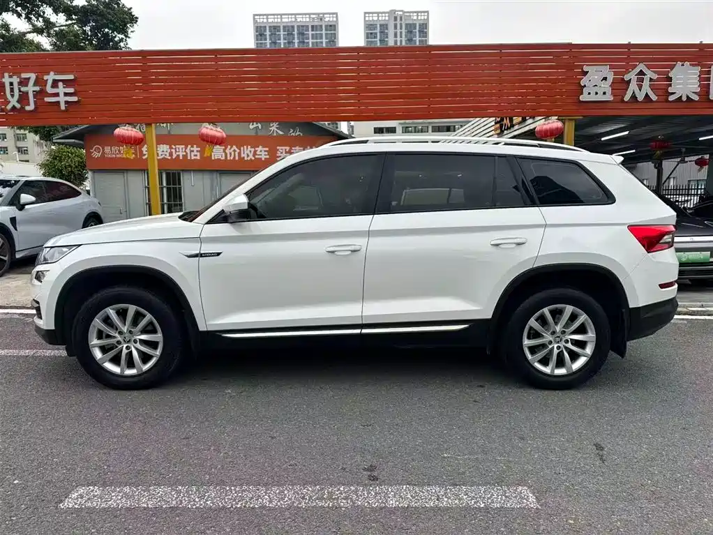 Škoda Kodiaq 2018 Facelift TSI330 5-seat 2WD Comfort Edition фото 6