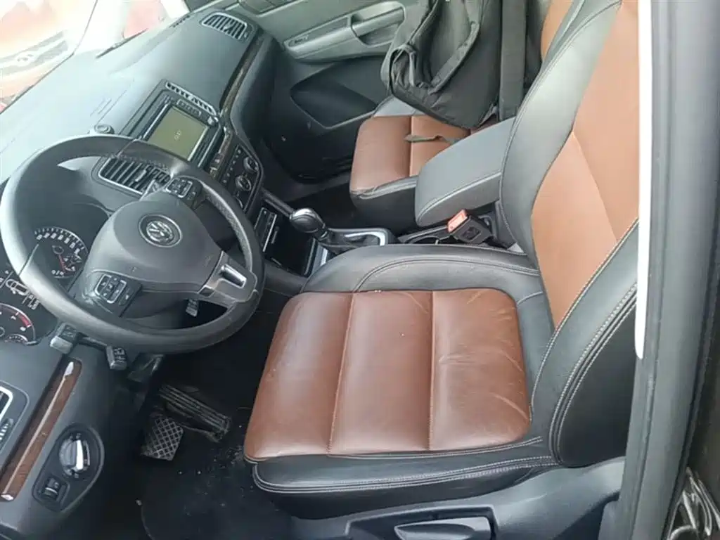 Volkswagen Sharan 2014 2.0TSI Comfort фото 15