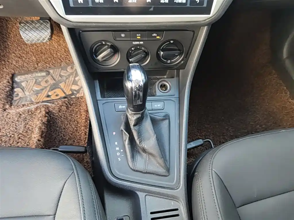 Volkswagen Lavida 2015 1.6L Automatic Trend Edition фото 14