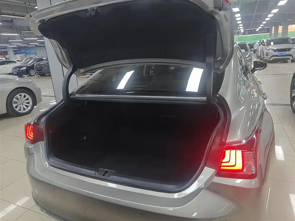 Lexus ES 2018 200 Excellence Edition China V фото 15