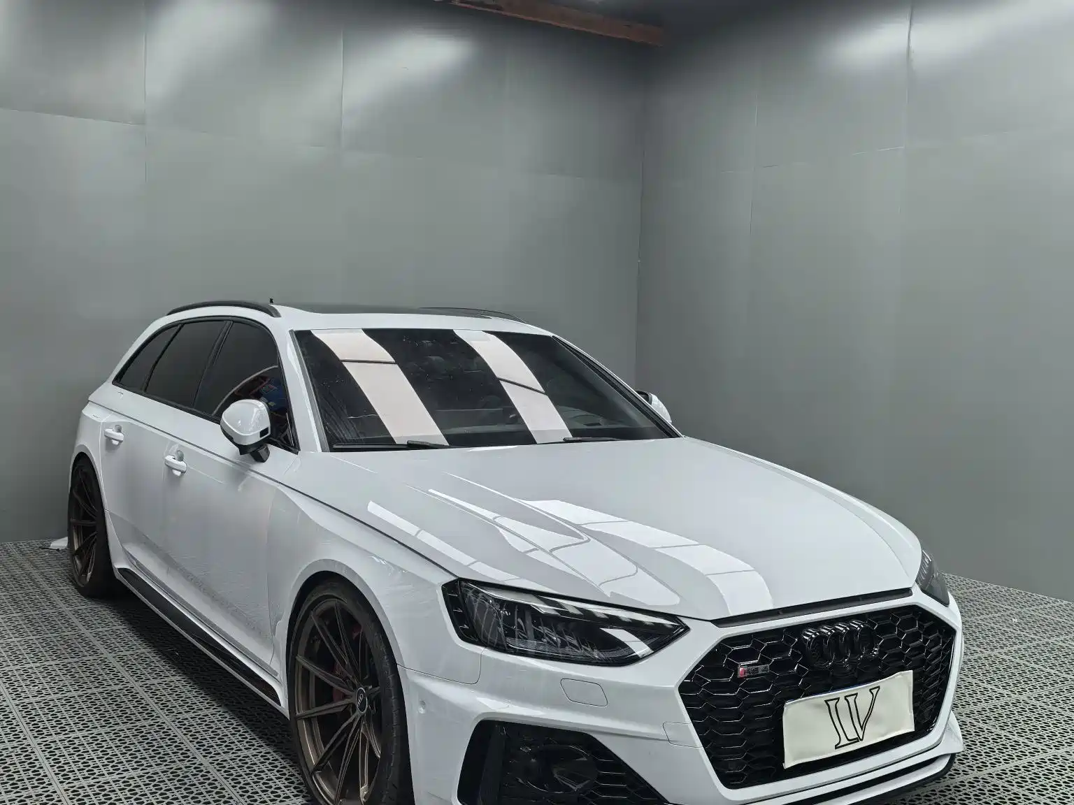 Фото 2 - Audi RS 4