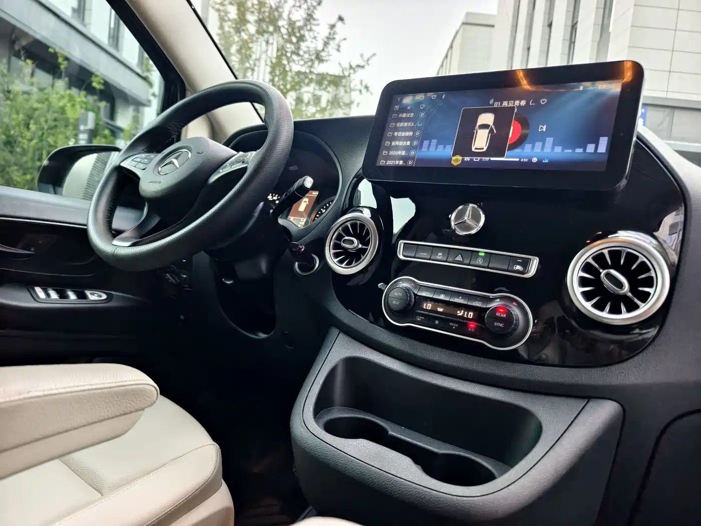 MERCEDES-BENZ VITO