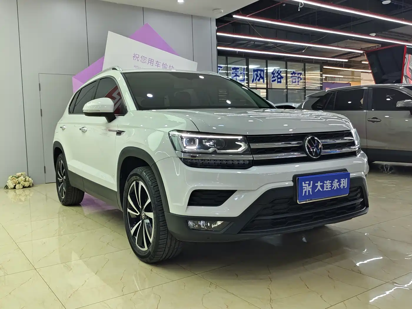 Volkswagen Tharu 2022 280TSI FWD Luxury Edition фото 3