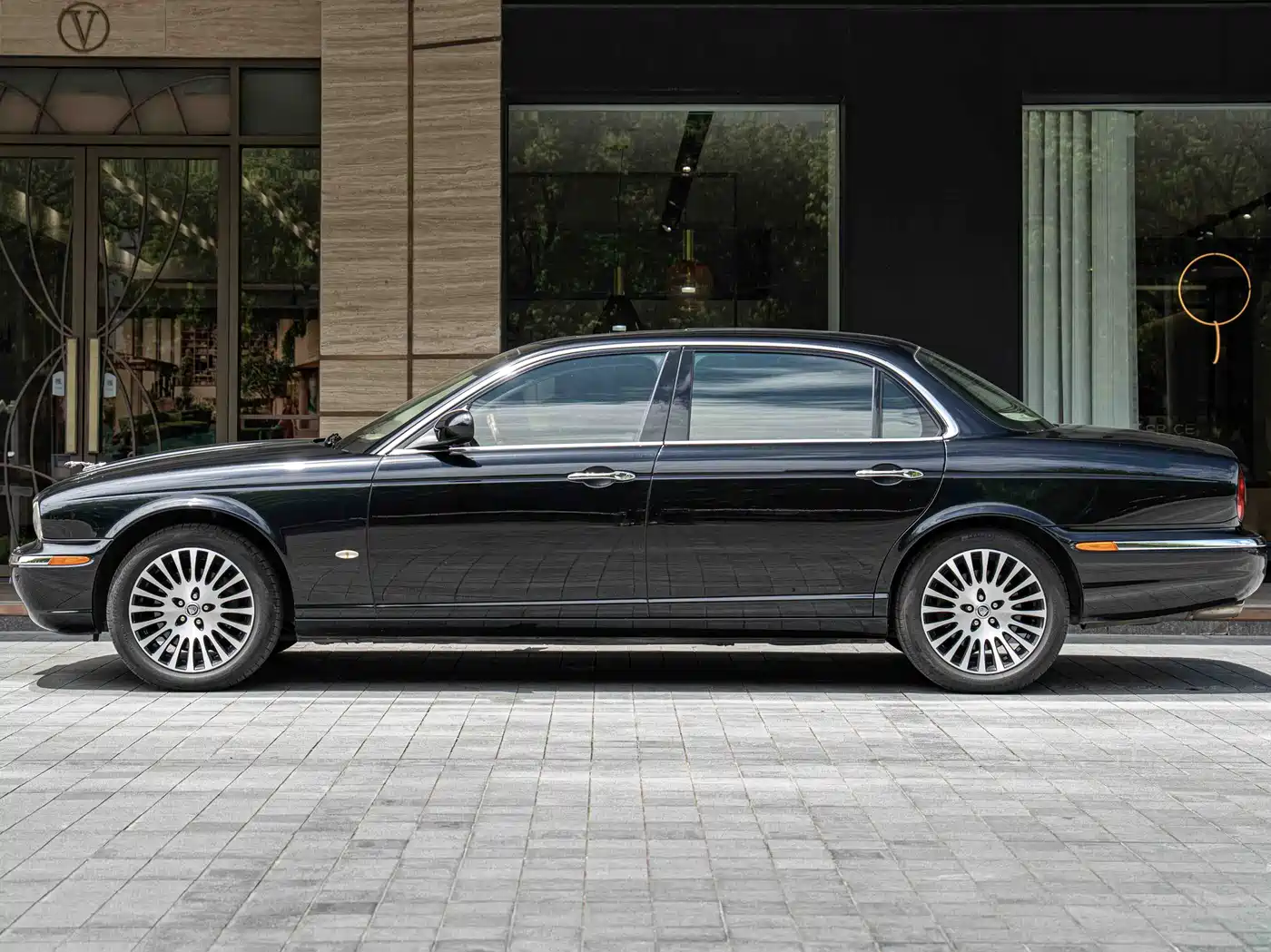 Jaguar XJ 2006 2005 Model XJ6L 3.0