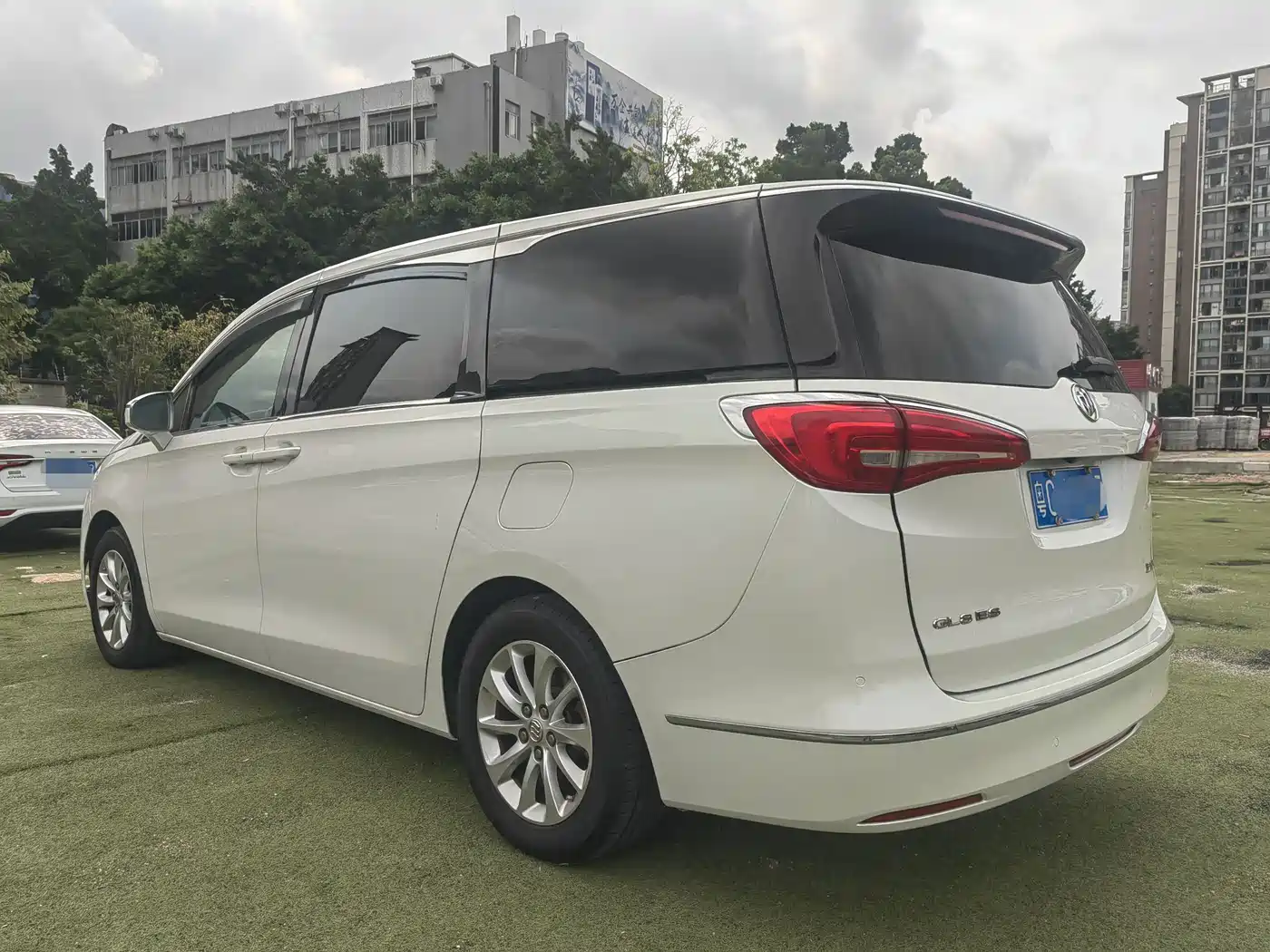 Buick GL8 2018 ES 28T Comfort Type China VI фото 9