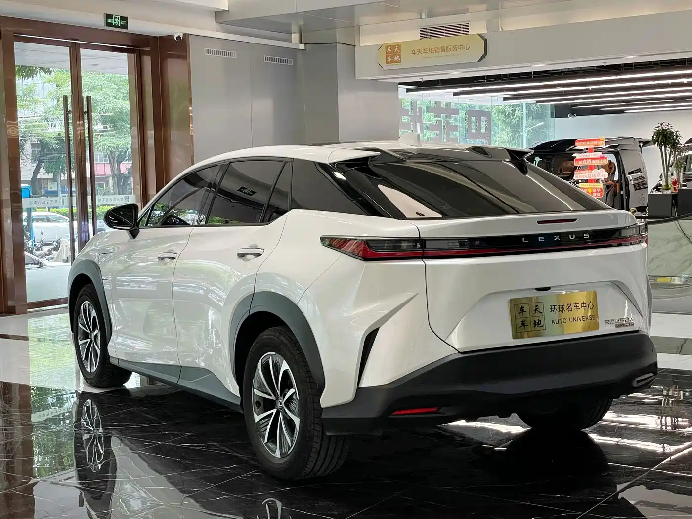 Lexus RZ 2023 2023 450e 4WD Deluxe