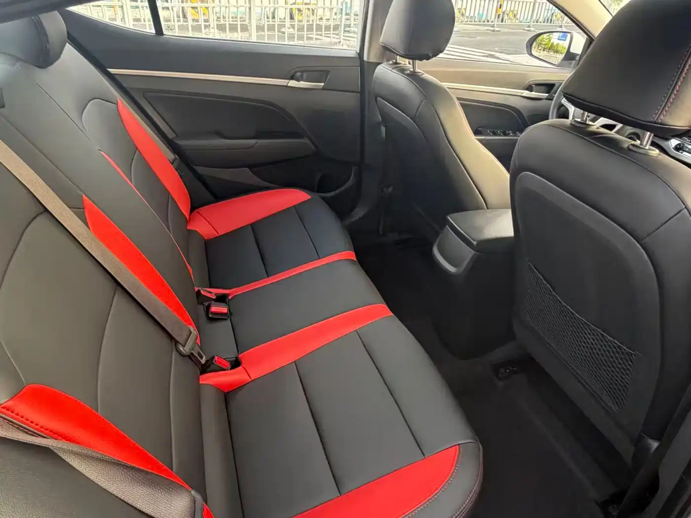 Hyundai Elantra 2016 Model 1.6L Automatic Smart Elite фото 11