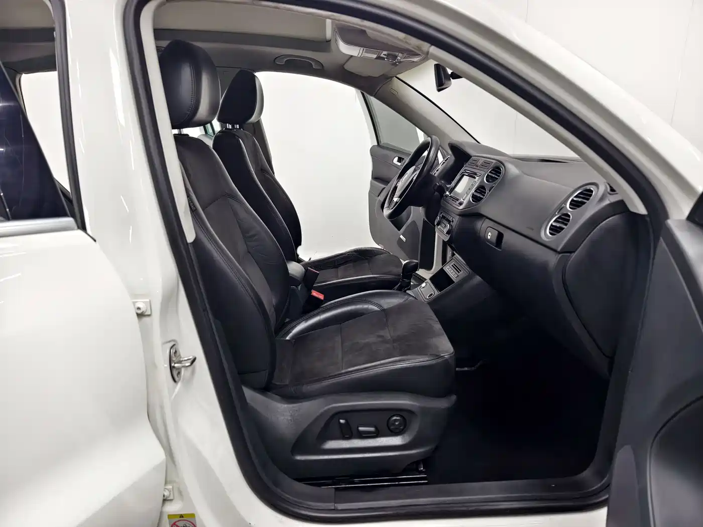 Volkswagen Tiguan 2012 2.0TSI Automatic 4WD Flagship Edition фото 14