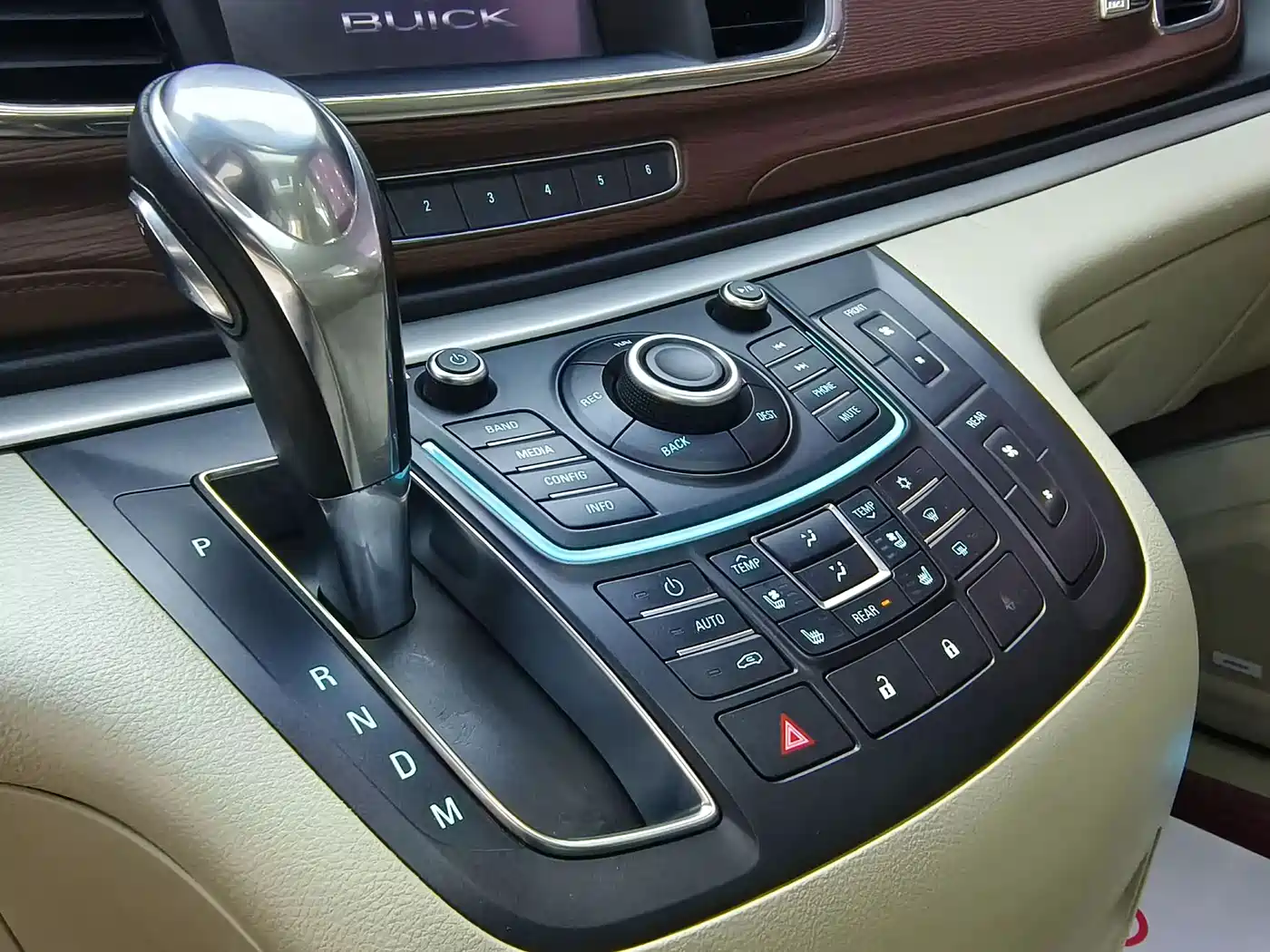 Buick GL8 2014 3.0L XT Luxury Business Flagship фото 17
