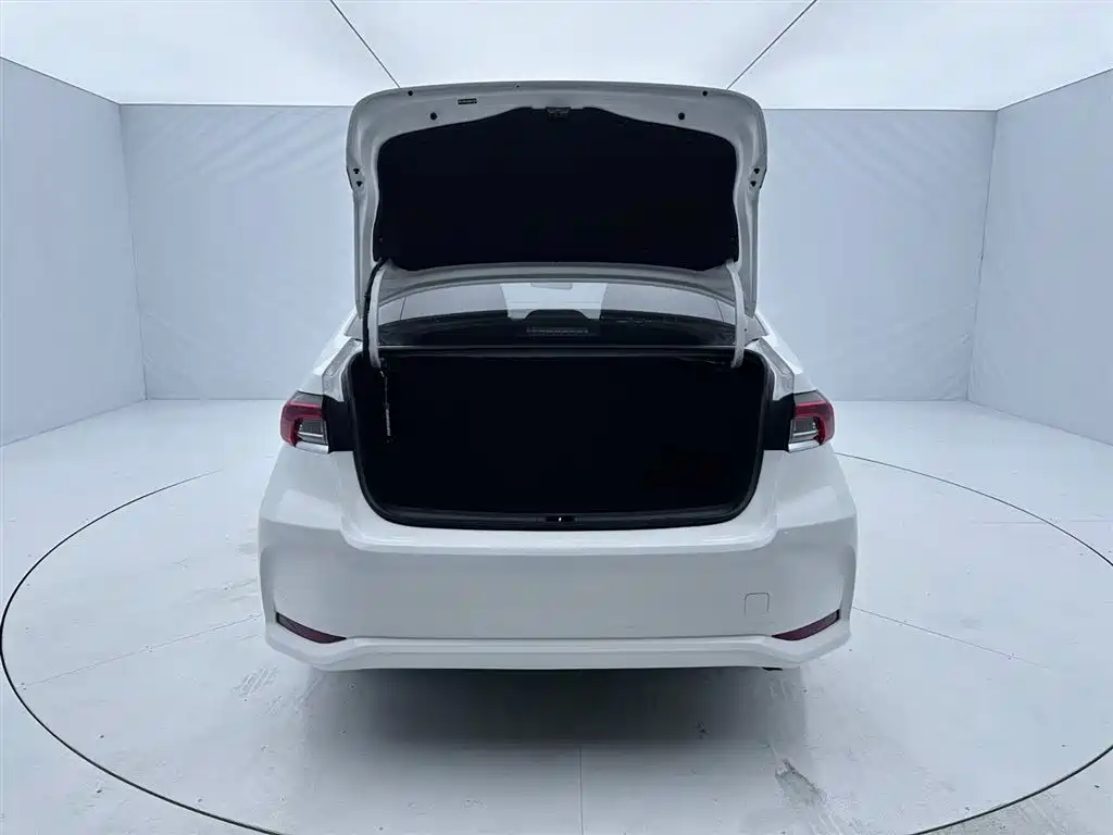 Toyota Corolla 2021 1.2T S-CVT Elite PLUS Edition фото 8