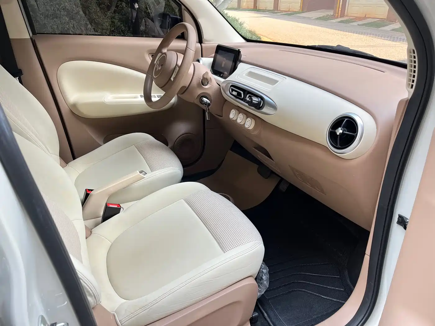 WULING AUTOMOBILE HONGGUANG MINIEV