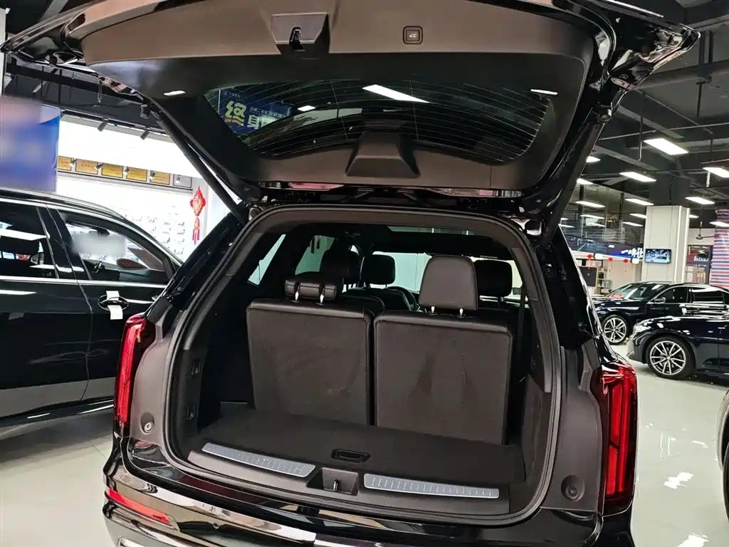 Cadillac XT6 2022 2.0T 6-Seater 2WD Luxury Edition фото 18