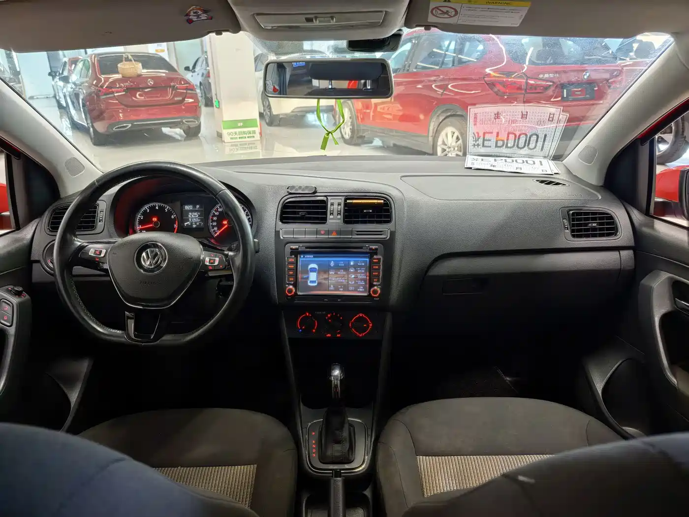 Volkswagen Polo 2016 1.4L Automatic Trend фото 7