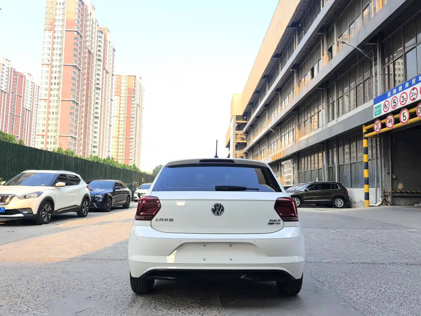 Volkswagen Polo 2019 Plus 1.5L Automatic Colorful Tech Edition фото 6