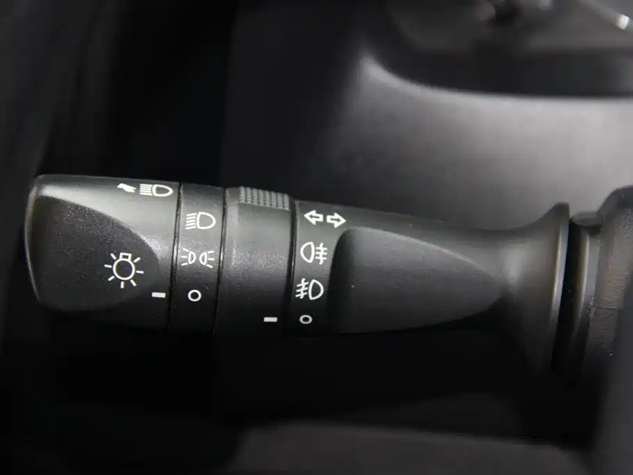 Toyota Corolla 2017 Facelift 1.2T S-CVT GL-i фото 20