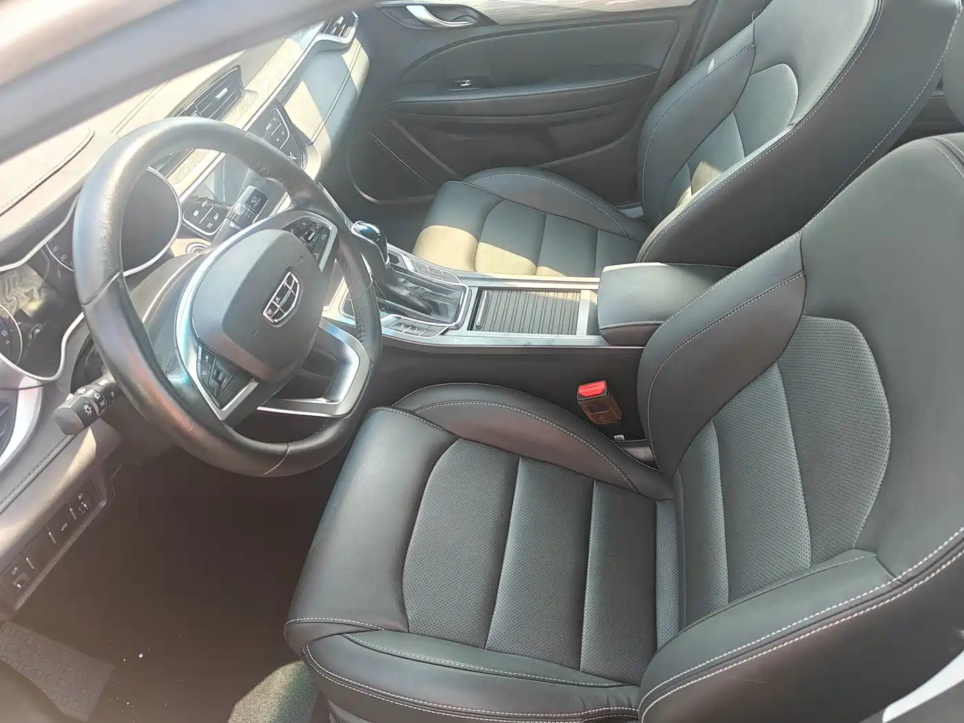 Фото 3 - Geely Emgrand