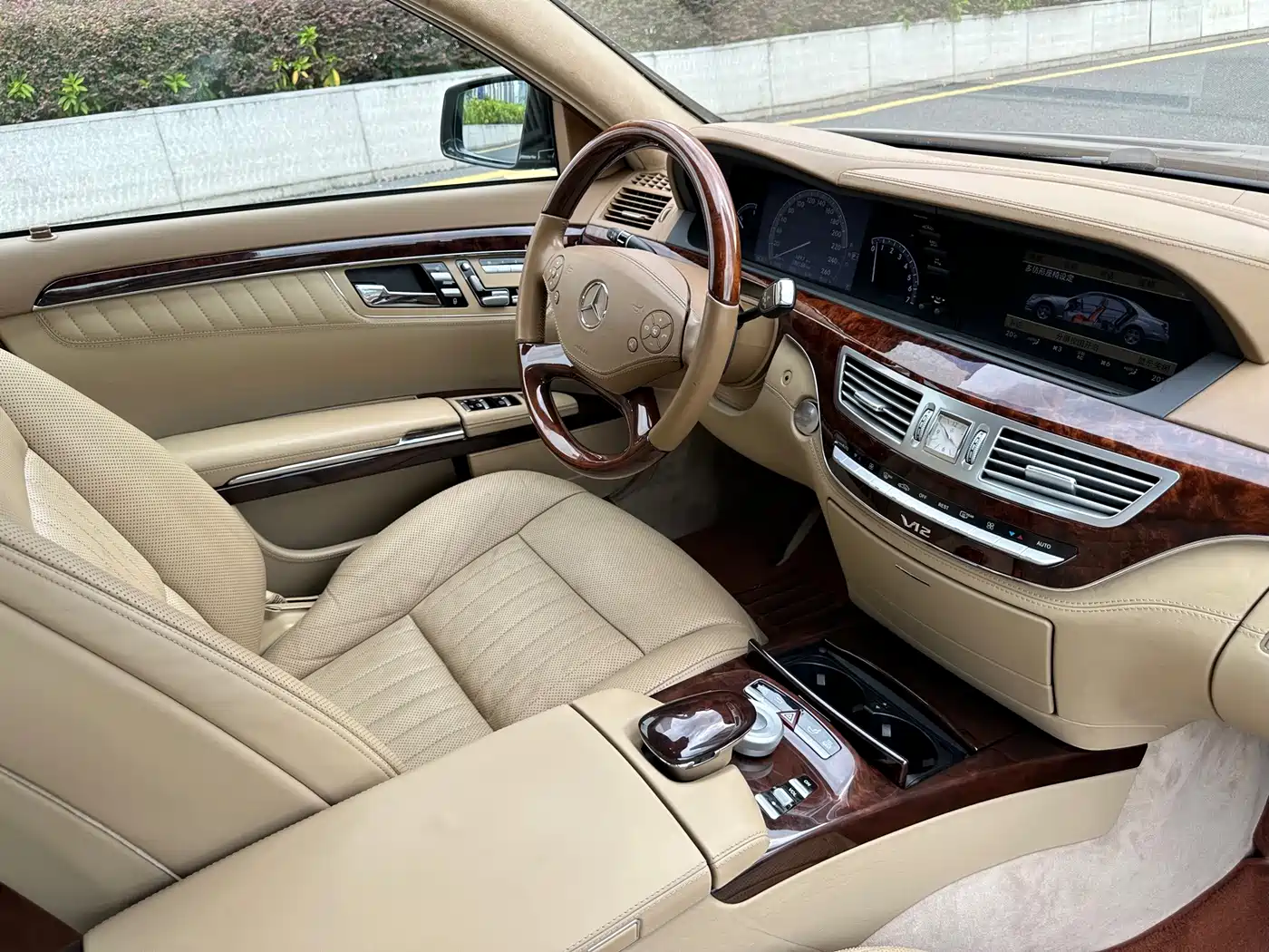 Mercedes-Benz S-Class 2010 2010 S 600 L