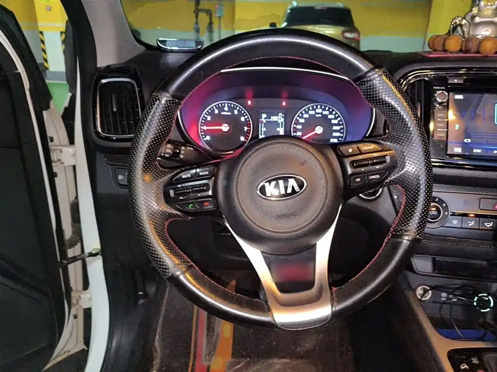 Kia KX3 Smart Run 2015 1.6L Automatic 2WD DLX фото 3