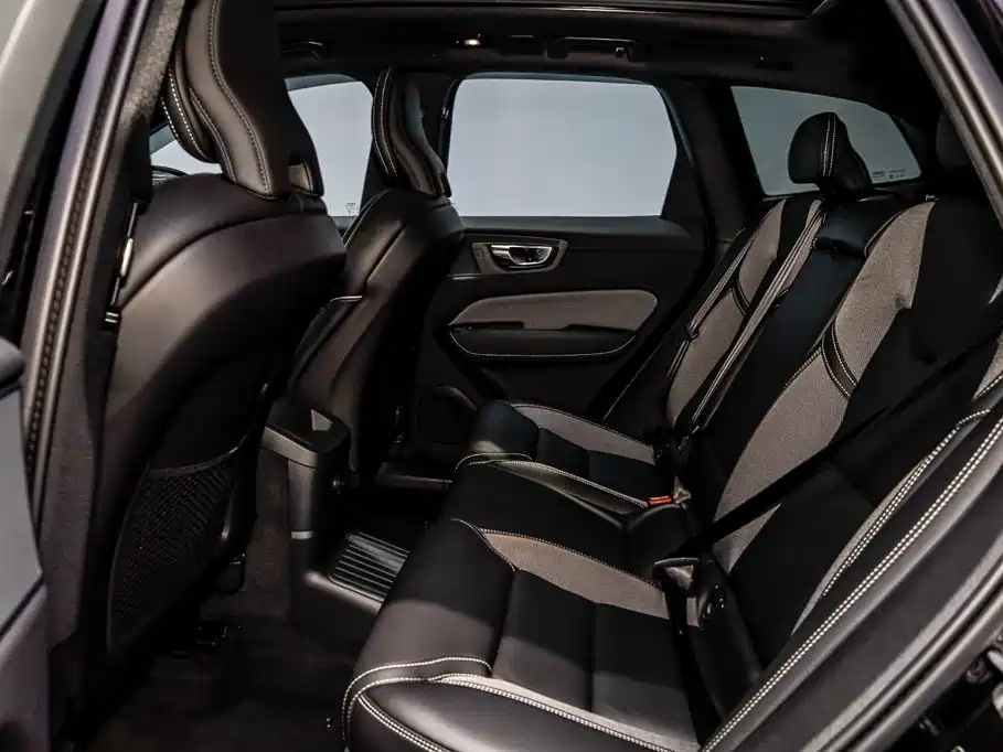 Volvo XC60 Plug-in Hybrid 2024 2024 T8 PHEV Long Range AWD Polar Night Edition