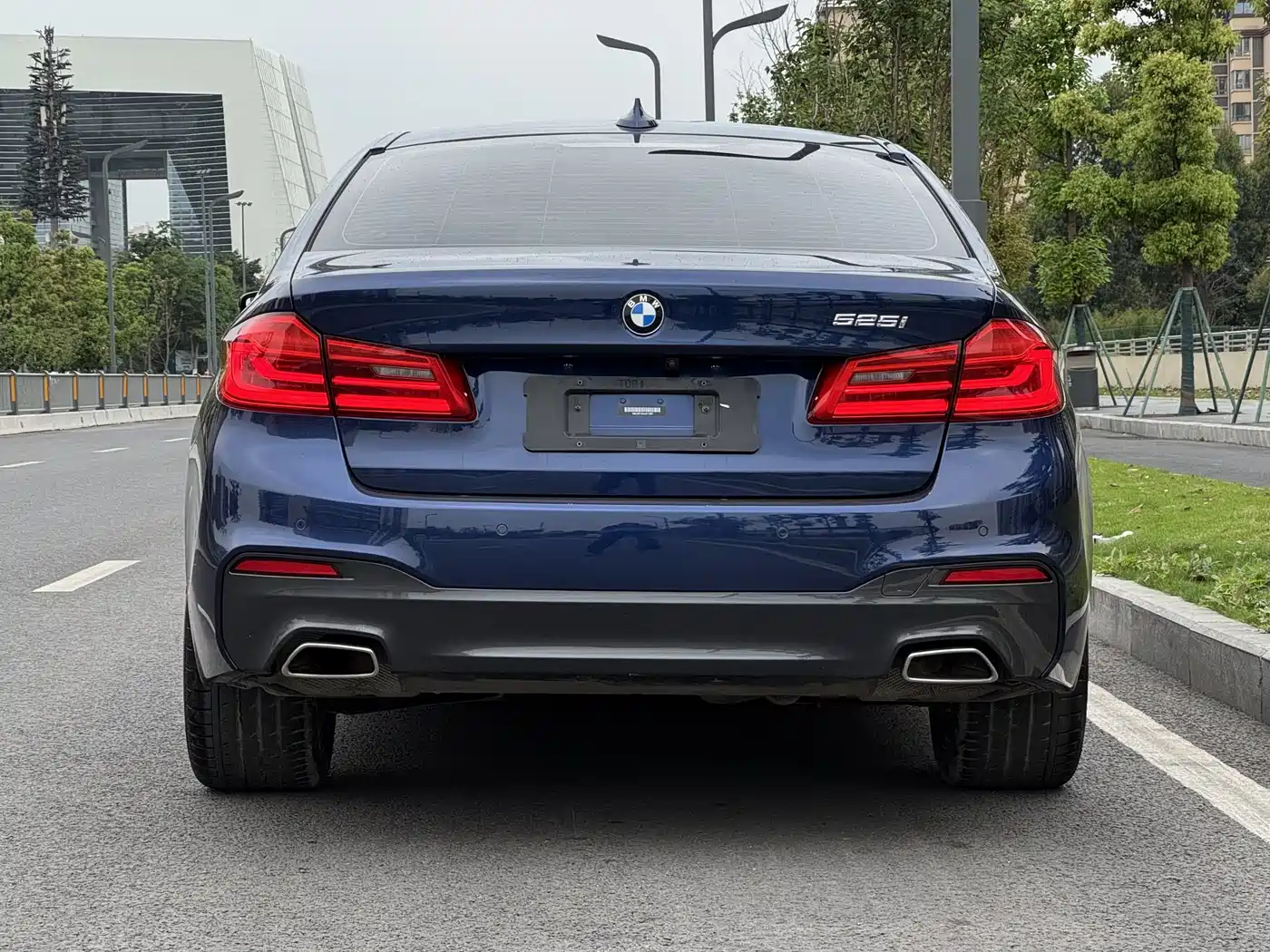 BMW 5 Series (Import) 2020 Model 525i M Sport Package фото 15