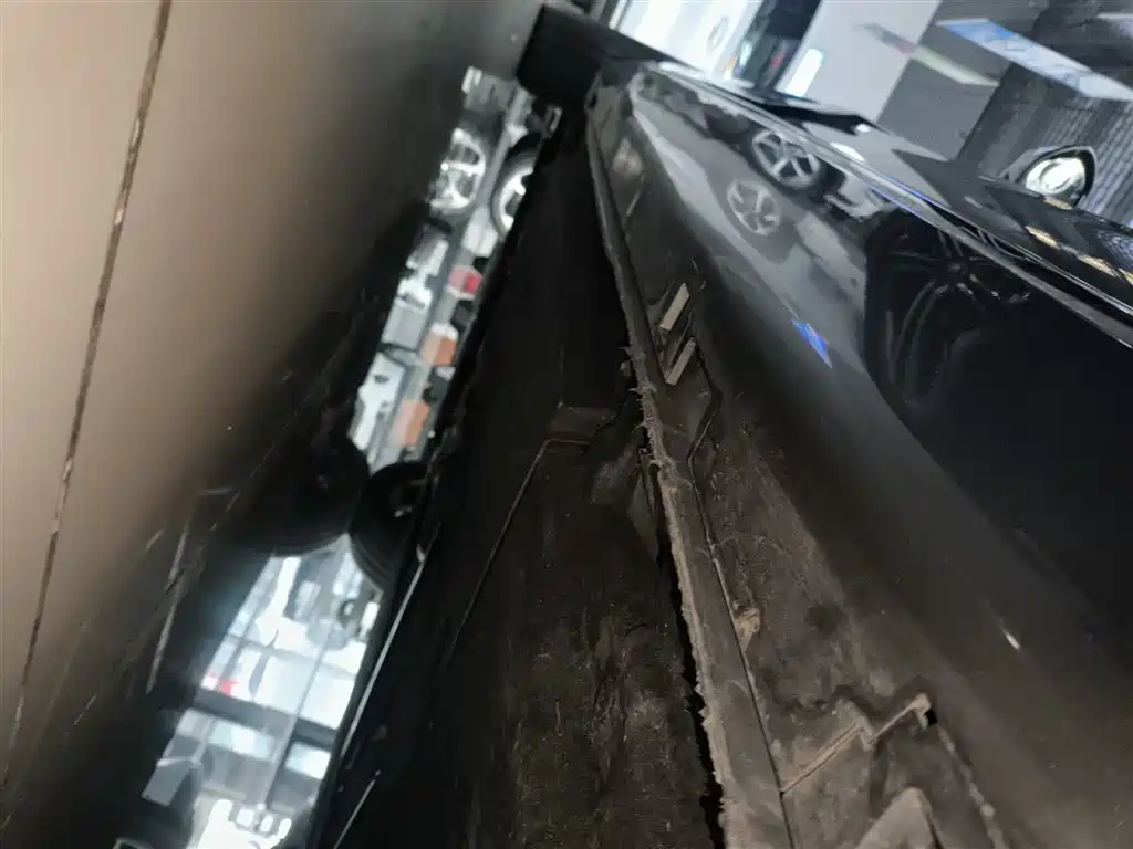 Hongqi H5 2023 2.0T Auto Smart Connect Flag Comfort фото 22