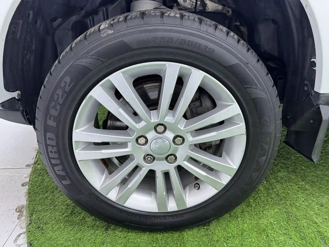 Land Rover Discovery 2016 3.0 SC V6 HSE Luxury фото 25