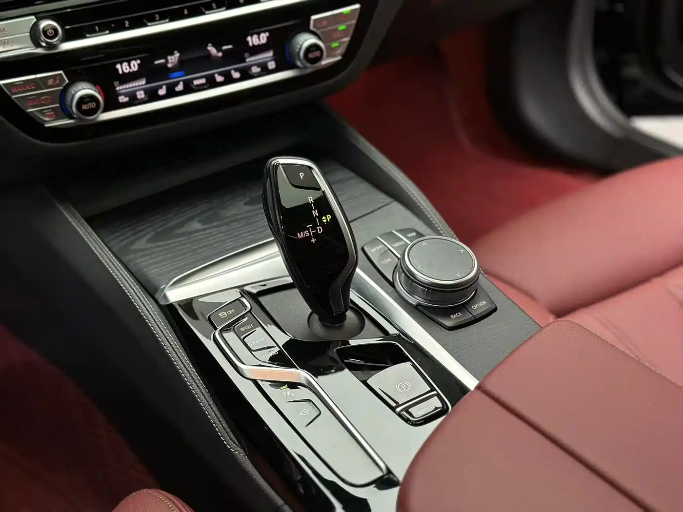 BMW 5 Series 2022 Model Third Facelift 530Li Premium M Sport Package фото 8