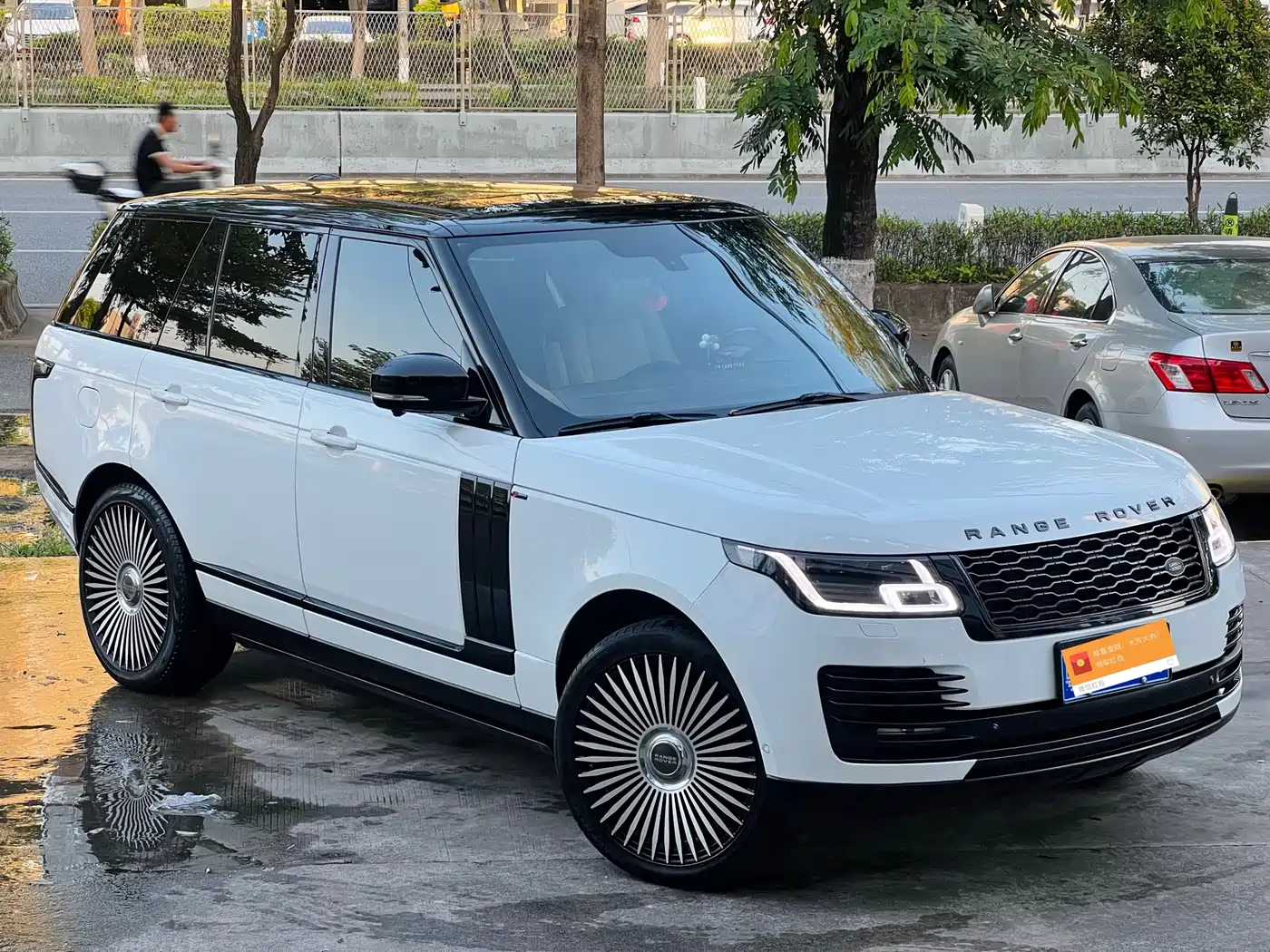Фото 3 - Land Rover Range Rover