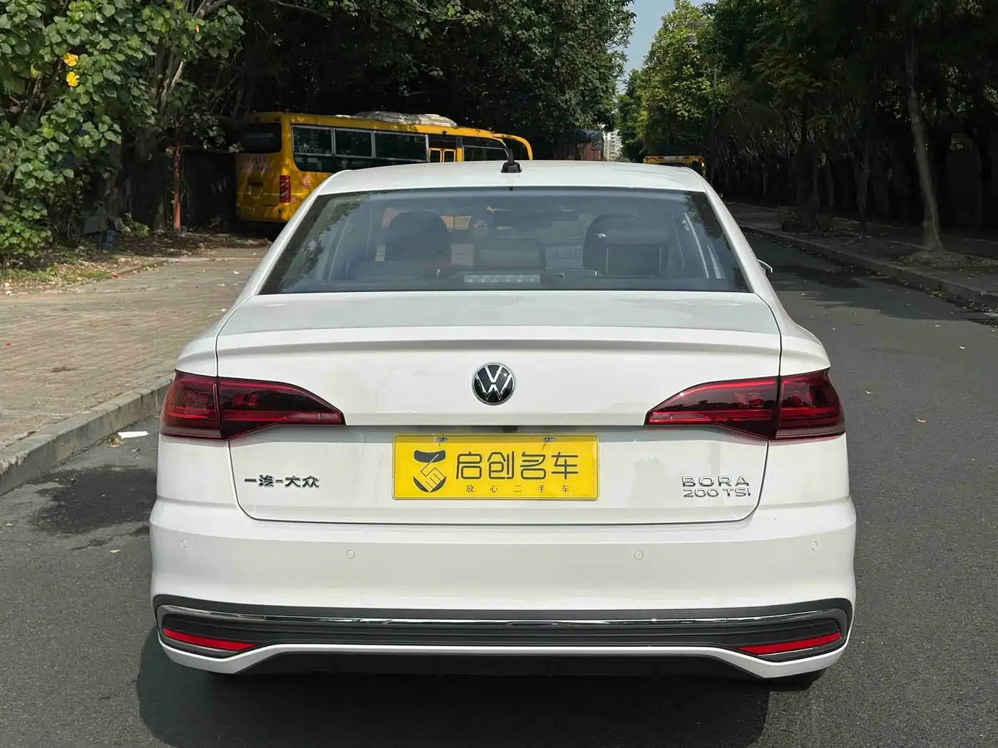 Volkswagen Bora 2025 Facelift 200TSI DSG Navigation Edition фото 4