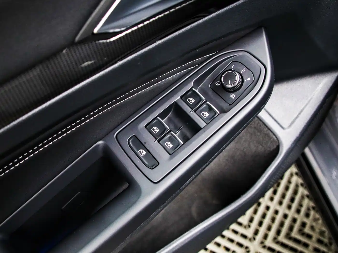 Volkswagen Golf 2021 280TSI DSG R-Line фото 6