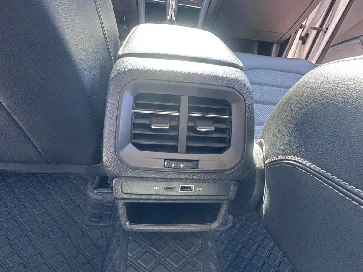 Volkswagen Tharu, миниатюра 16