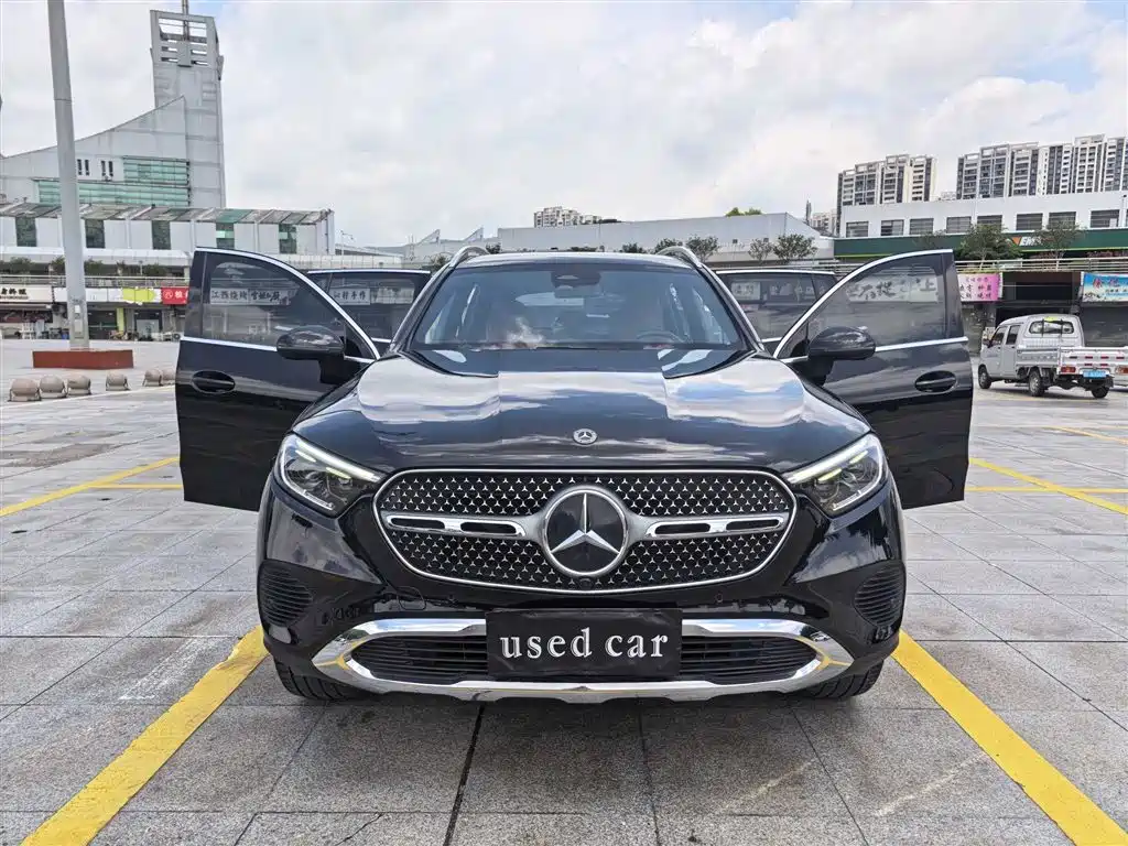 Mercedes-Benz GLC 2024 GLC 260 L 4MATIC Dynamic 5-seater фото 2