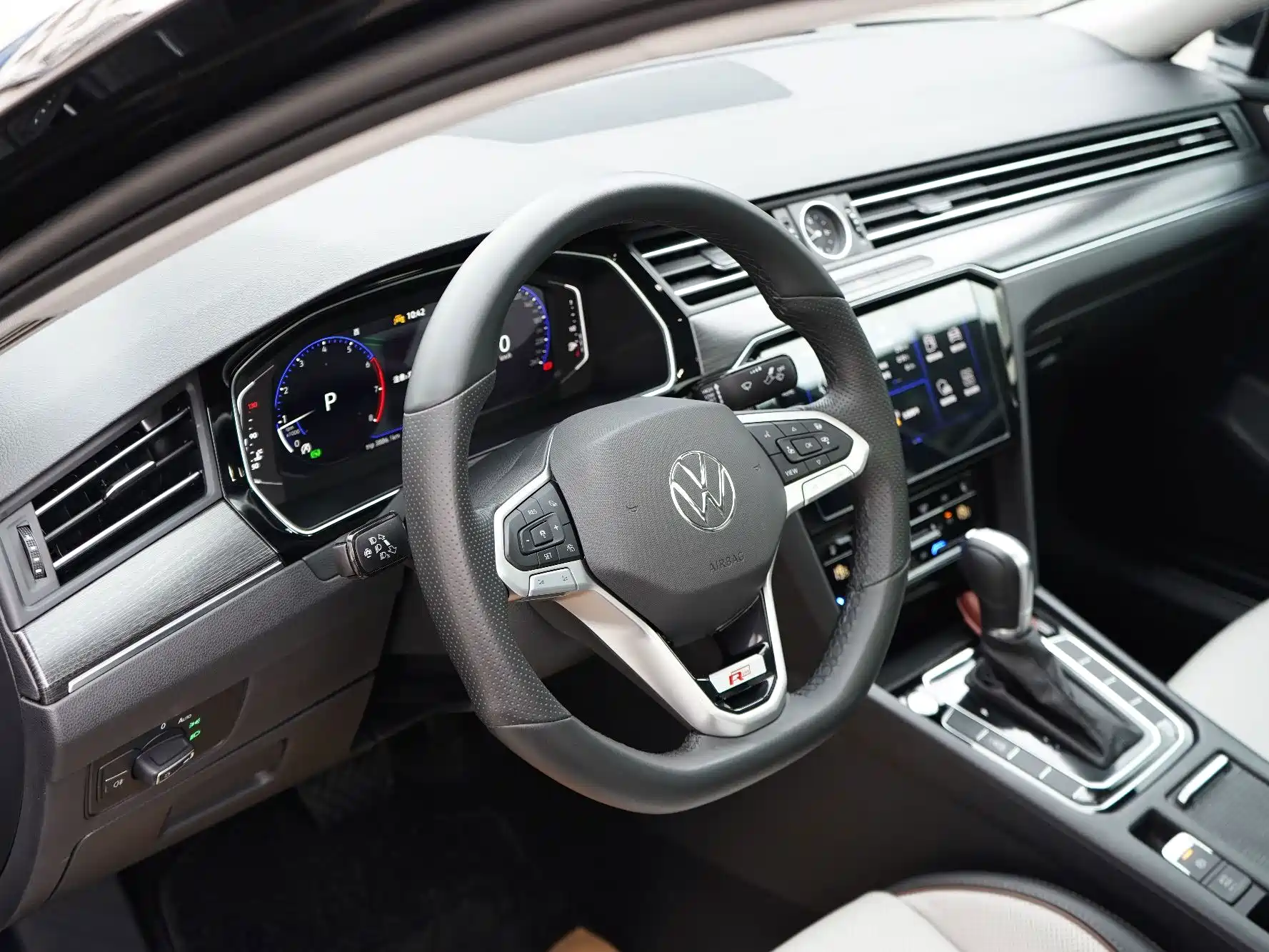 Photo 8 - Volkswagen Magotan