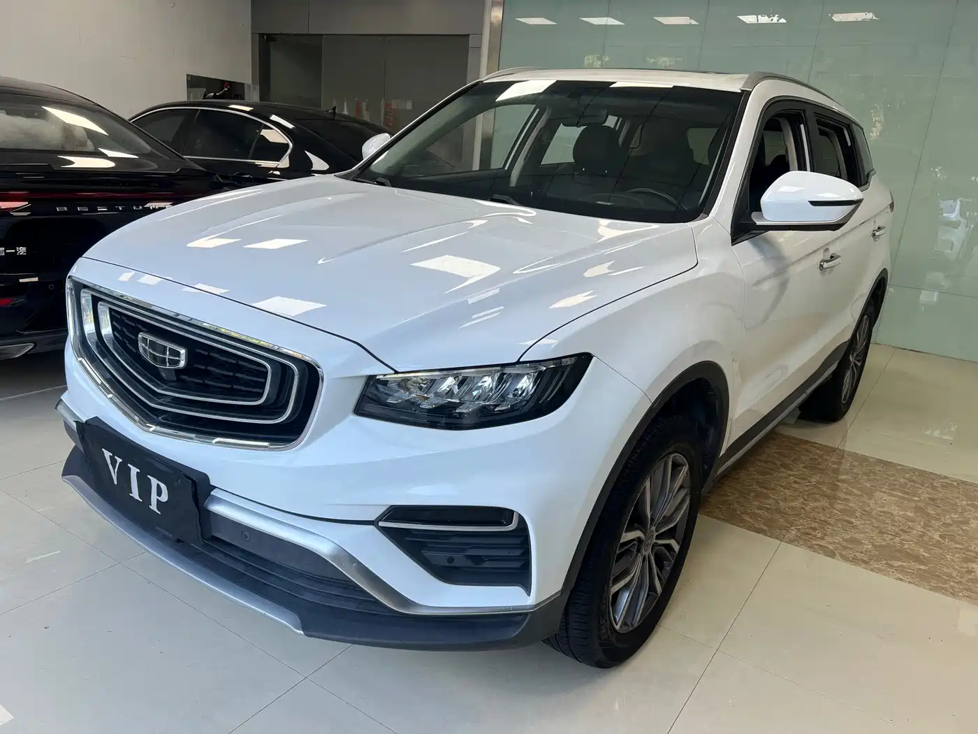 Фото 2 - Geely Boyue