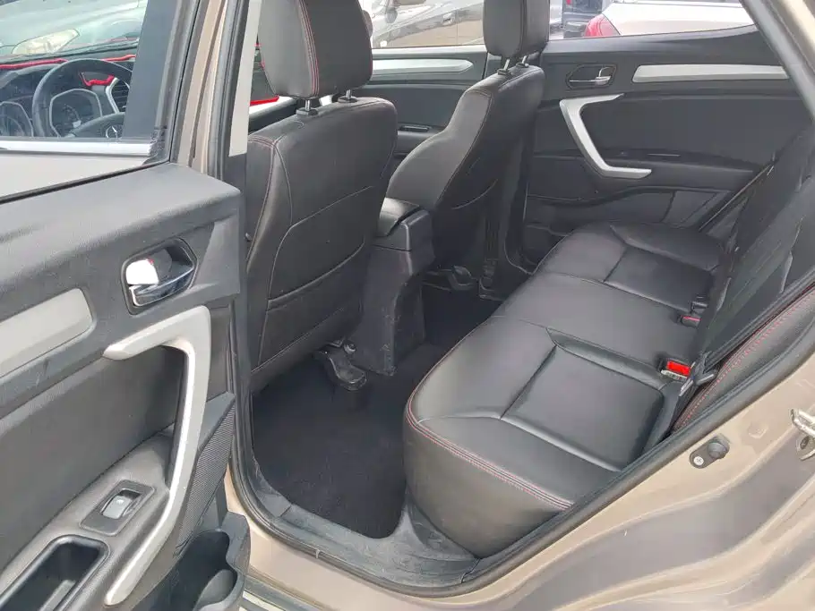 JAC Motors Refine S3 2016 2016 1.5L Manual Luxury Smart Premium