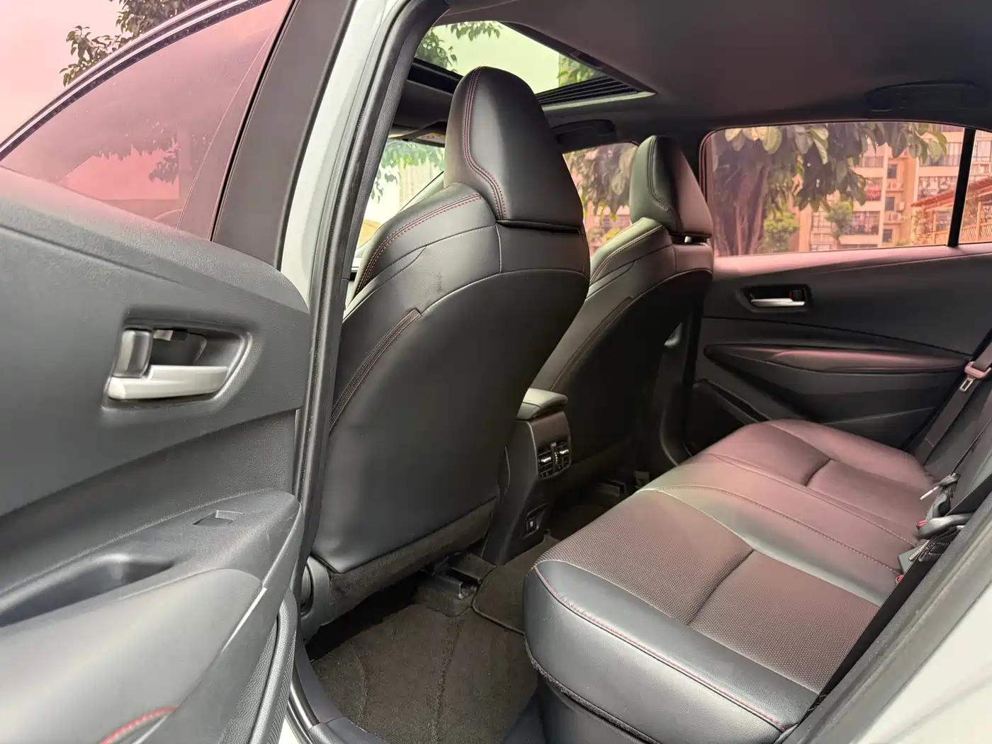 Toyota Levin 2021 Dual Engine 1.8H E-CVT Sport фото 4