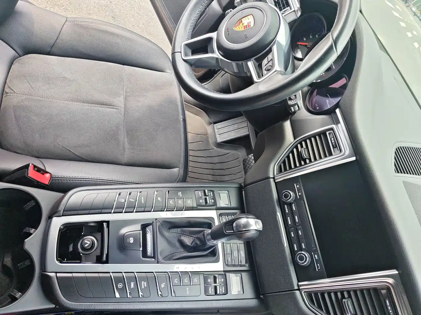 Porsche Macan 2018 Macan 2.0T фото 12