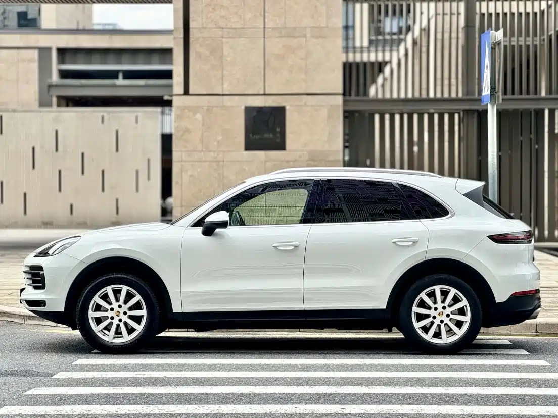 Porsche Cayenne 2018 Cayenne 3.0T фото 4