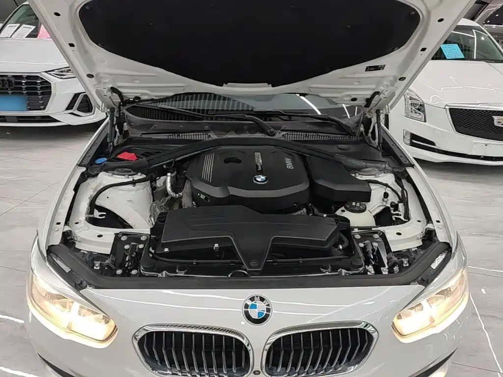 BMW 1 Series (Import) 2020 2018 118i Leading