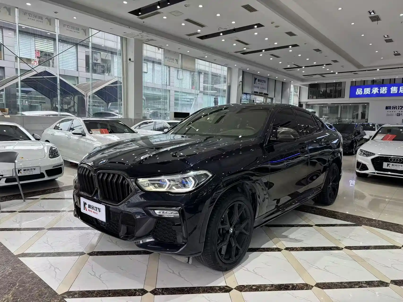 Фото 2 - BMW X6