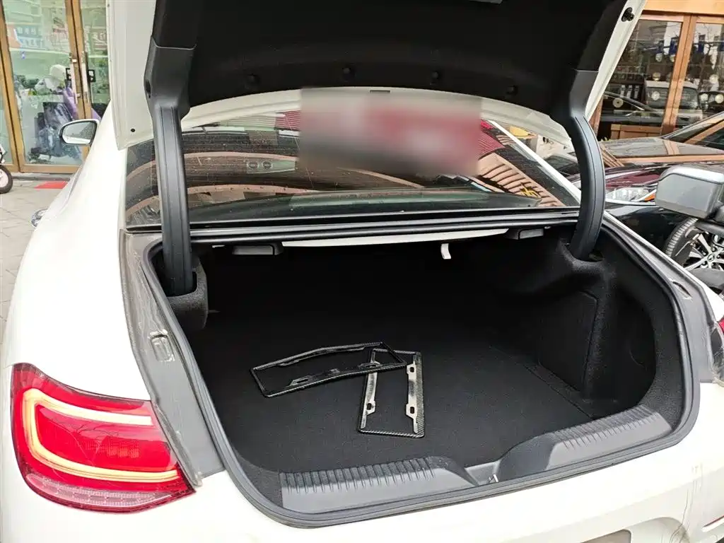 MERCEDES-BENZ CLS