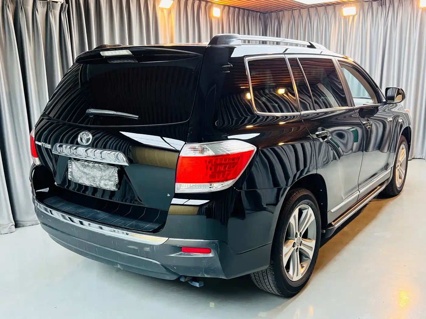 Toyota Highlander 2012 2.7L 2WD 7-Seater Luxury Edition фото 4
