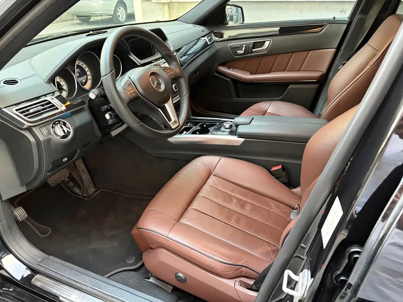 Mercedes-Benz E-Class 2015 E 320 L 4MATIC фото 9