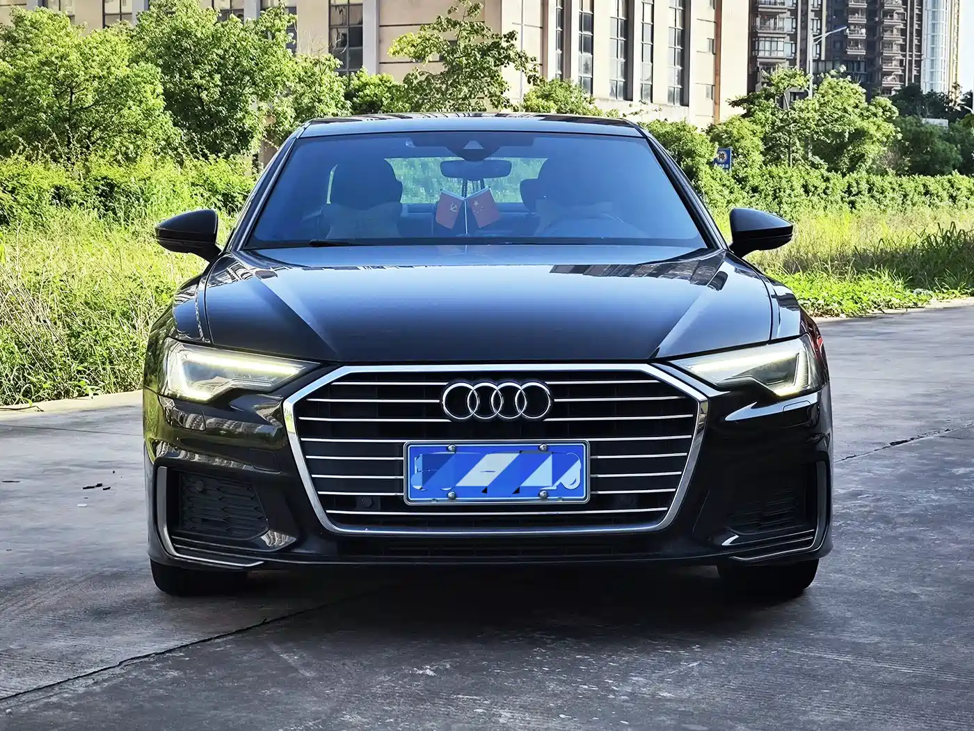 Фото 2 - Audi A6L
