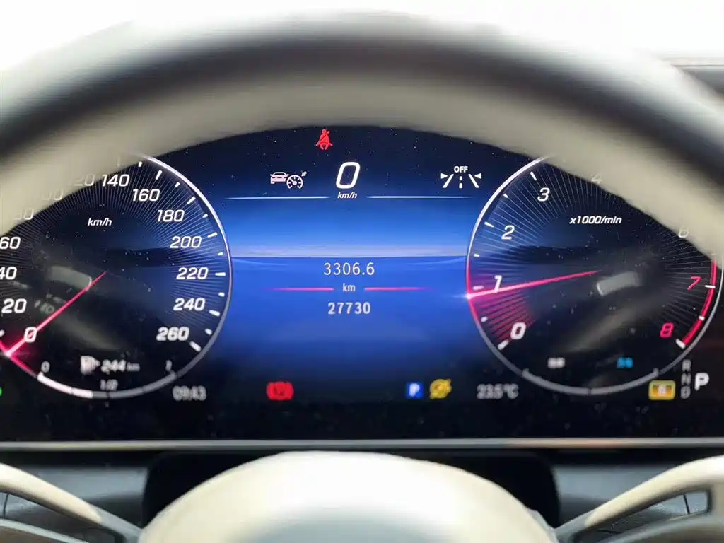 MERCEDES-BENZ GLC
